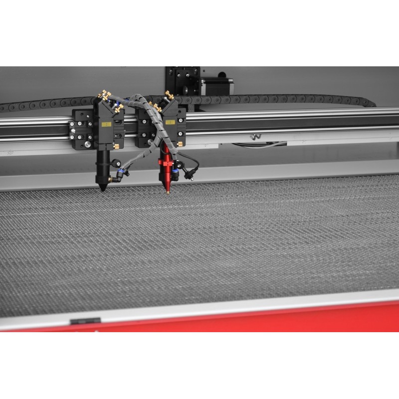 Laser CO2 Cormak LC 1390ZD2, precizie la taiere si gravare