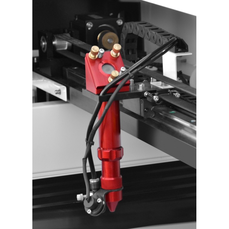 Masina laser CO2 Cormak LC 1325C ideala pentru gravare precisa